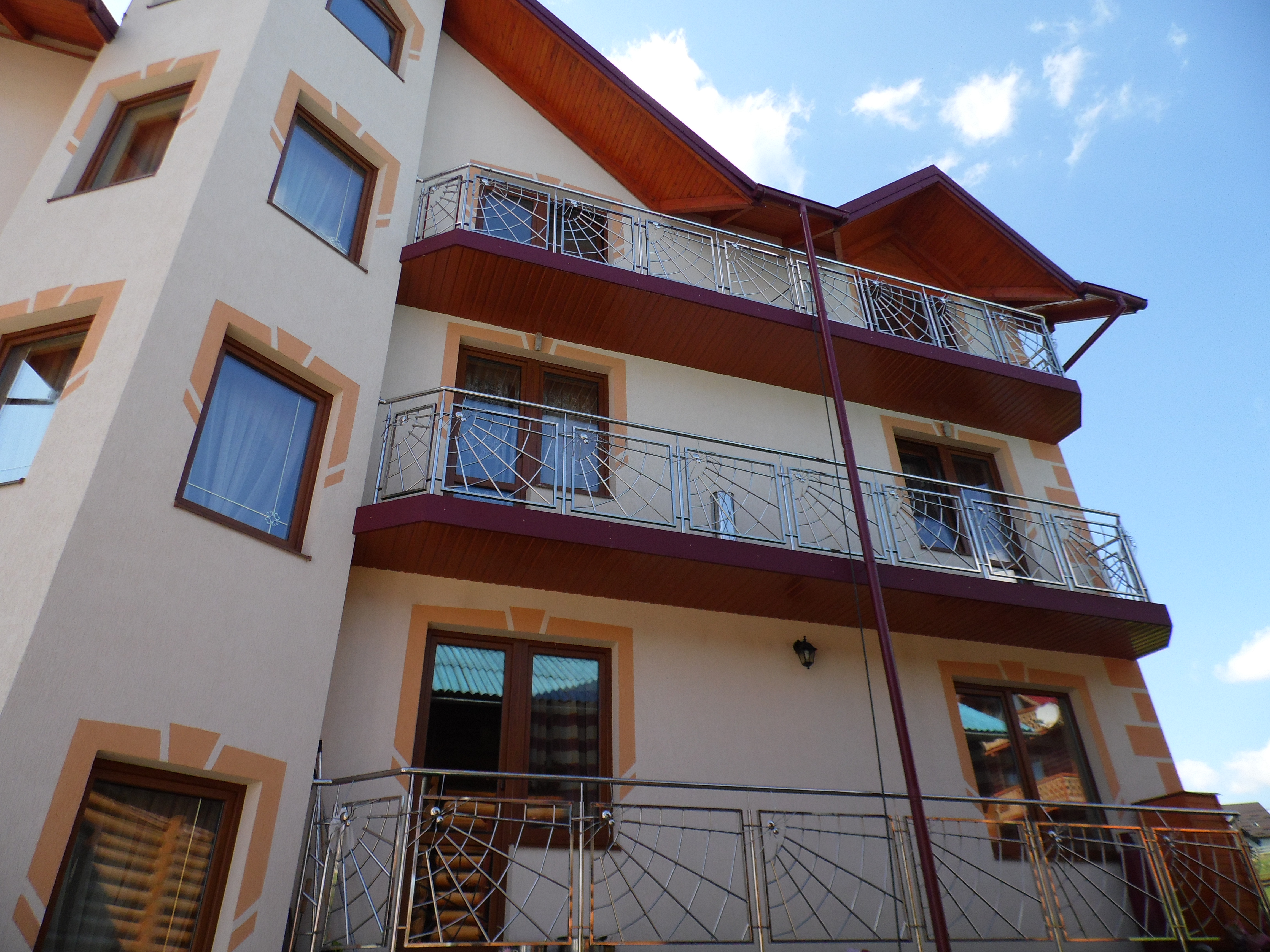 ограждение балконов перилами из нержавейки