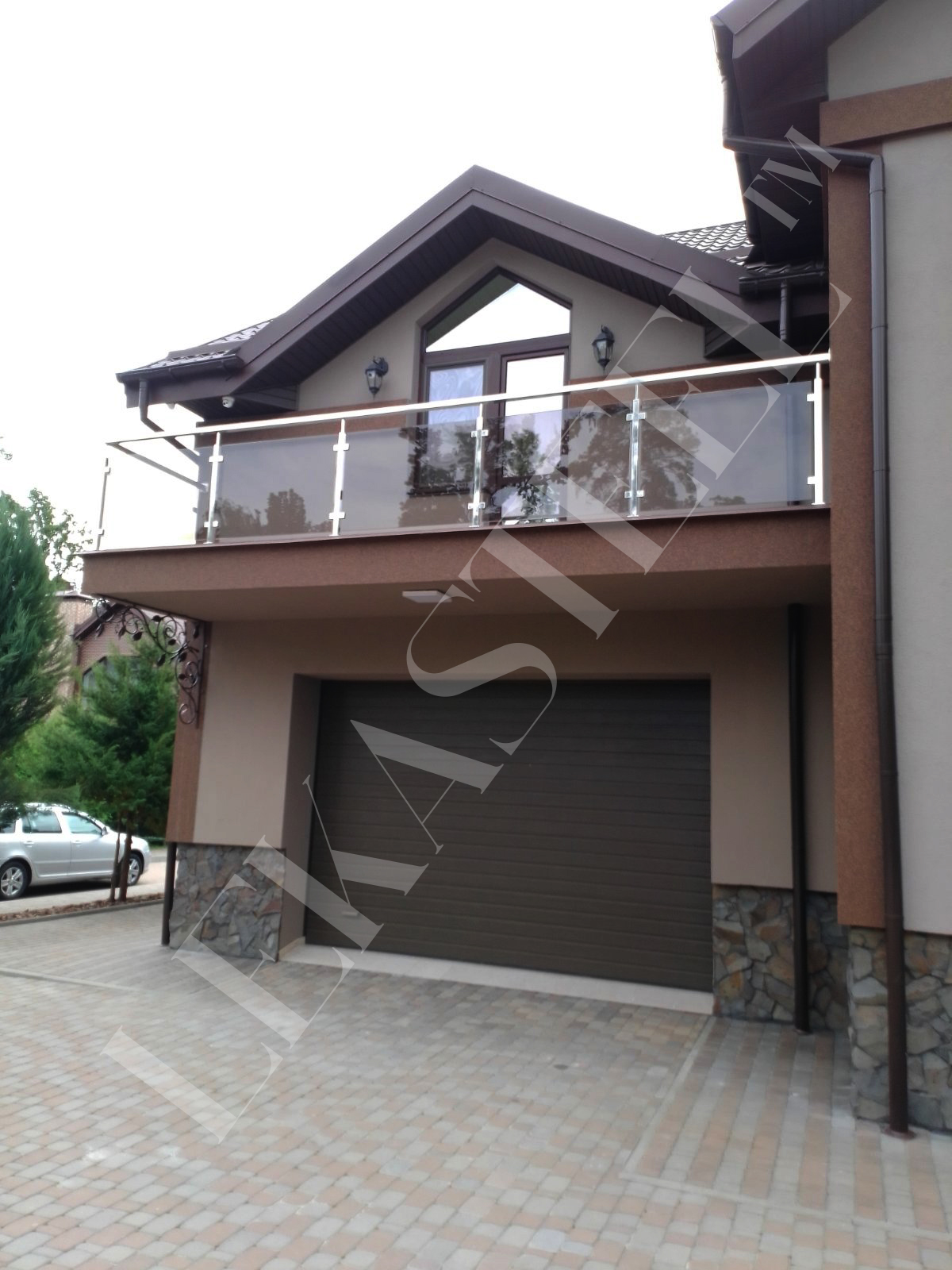 заказать стеклянное ограждение балкона от Lekasteel