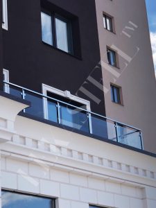 Перила на террасу, ограждение для террас из стекла 48