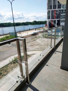 Перила на террасу, ограждение для террас из стекла 65