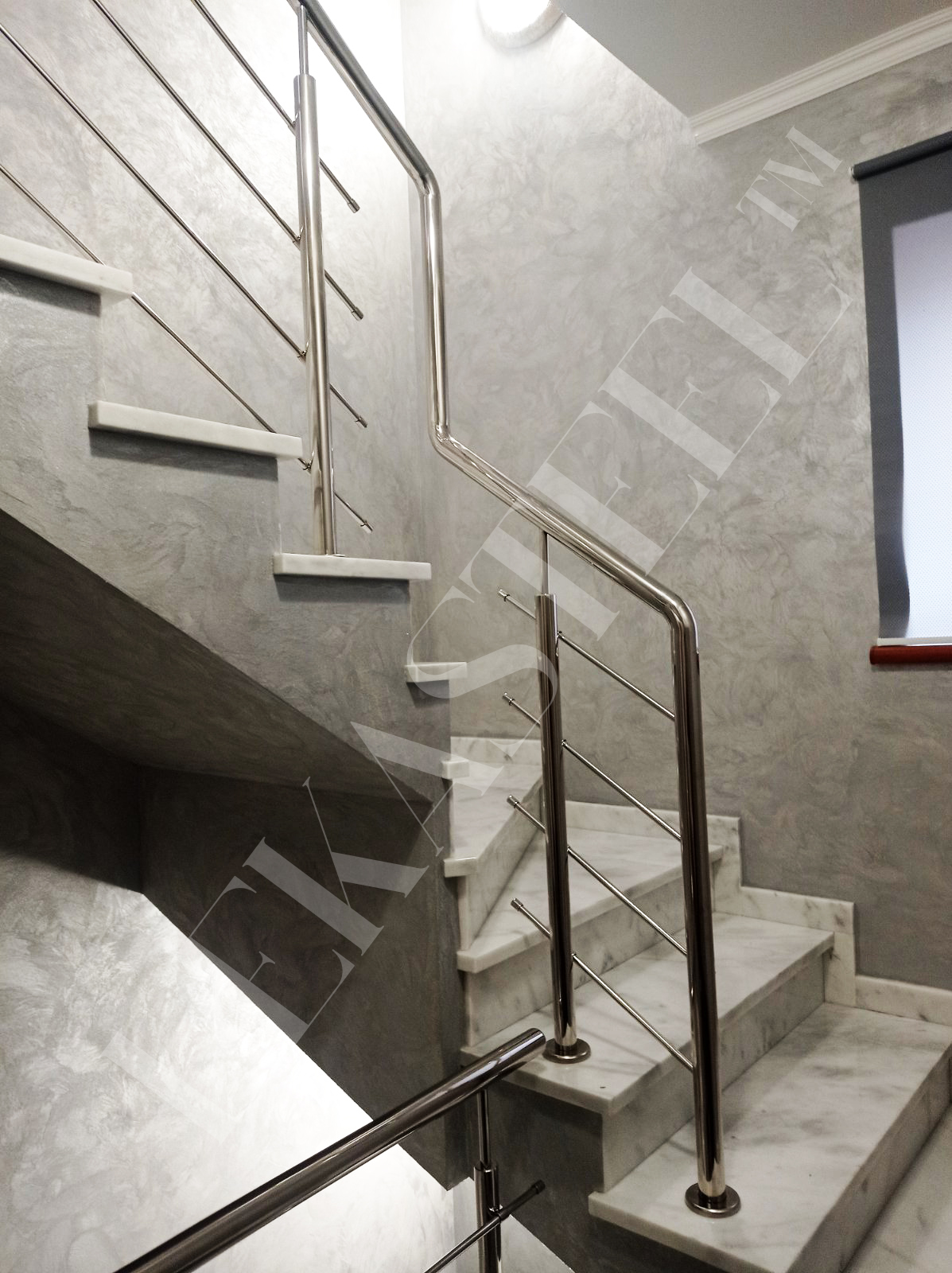 перила из нержавейки на лестницу, четыре ригеля